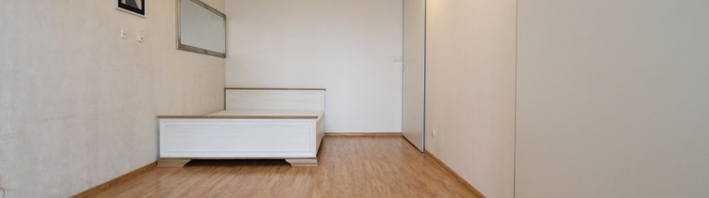 3 pokoje balkon garaż ochrona strzegomska
