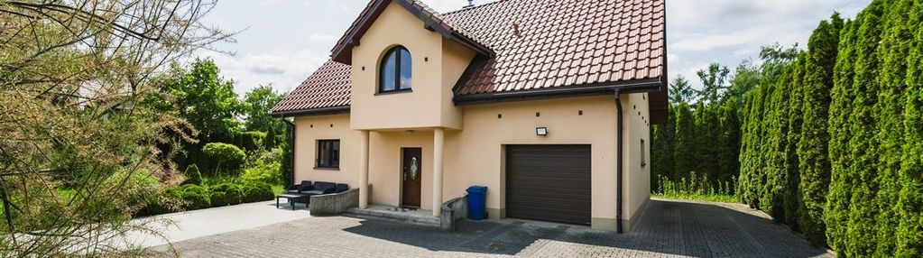 Dom wolnostojący na granicy krakowa oraz zastowa