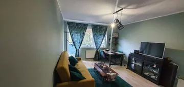 balkon, przestronne 48m2 2 pokojowe, nowy dwór