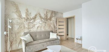 Zupełnie nowe z oddzielną kuchnią