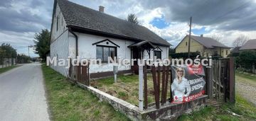 Dom w bardzo dogodnej lokalizacji
