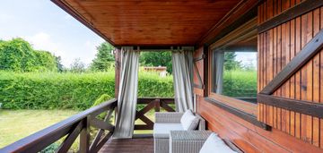 Kokoszki i działka i domek letniskowy