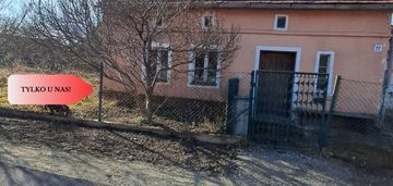 Dom na wsi do własnej aranżacji na dużej działce.