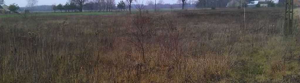 Działka budowlana 1500 m² – media.