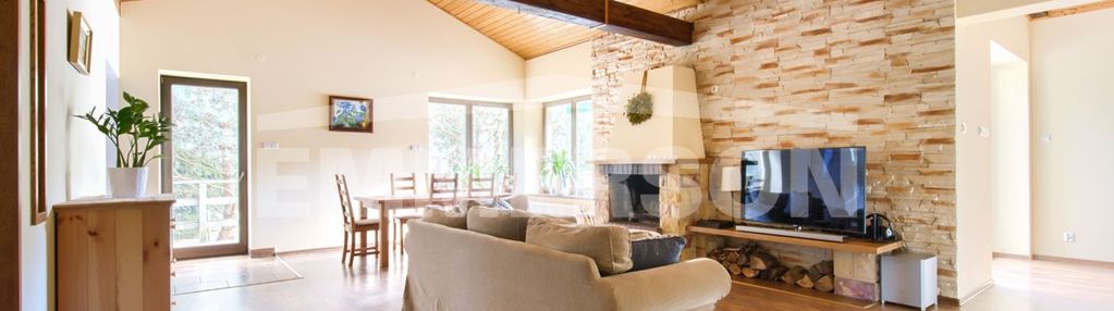 Piękna posiadłość pod lasem