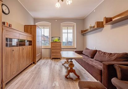 3m_piękna kamienica_balkon_blisko dworca