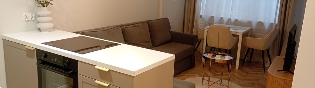 Apartament 38m, oddzielna sypialnia,żelazna parter