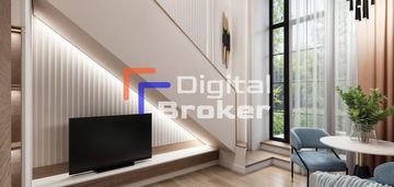 Wysoki apartament z ogródkiem ~ 8m2