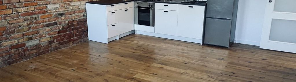 2 pokoje w centrum miasta+miejsce postojowe