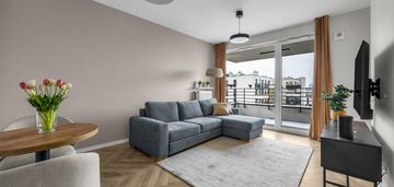 Nowoczesne osiedle, balkon, garaż i komórka