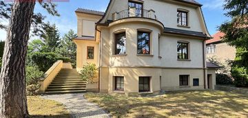 Karłowice-rezydencja w centrum + imponujący ogród