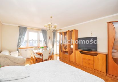 Cegła, 3 pokoje gotowe do wprowadzenia, balkon