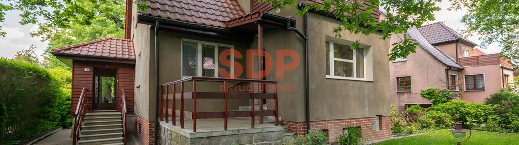 Klimatyczny dom w otoczeniu zieleni, biskupin 240 m2 / 803 m2