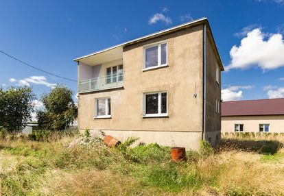 Z widokiem na wodę i ptasi rezerwat.