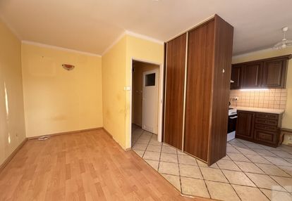 Przytulna kawalerska z balkonem parter glazera