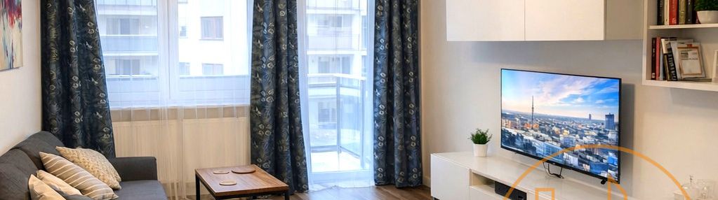 Z  balkonem,  os. zamknięte,  parking i siłownia