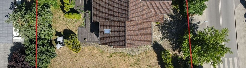 Bliźniak, duża narożna działka, 4 pokoje, garaż.