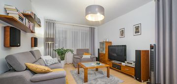 Wyjątkowo zadbane 3/4 pokoje, balkon, garaż
