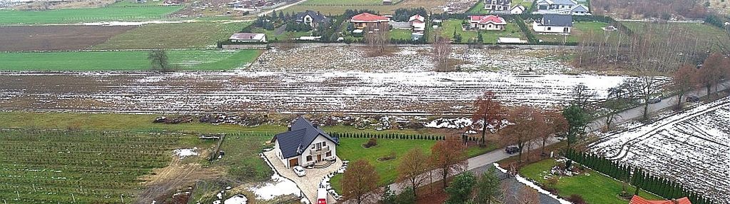 Działka pod zabudowę mieszkaniową jedn. z usługami