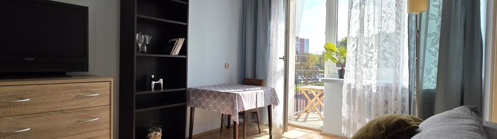 Os. piaski kawalerka blisko centrum 22 m2, parking