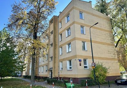 Szczęsliwice, ciche, park, przy linii tramwajowej