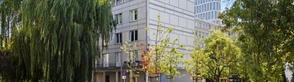 Przedwojenny styl | 82 m² przy łazienkach | metro