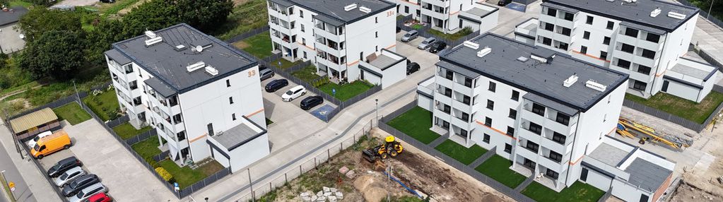 4m w otoczeniu zieleni. wysoki standard