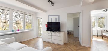 Dwie oddzielne sypialnie + salon + kuchnia
