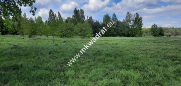 Śliczna działka w leśnej okolicy