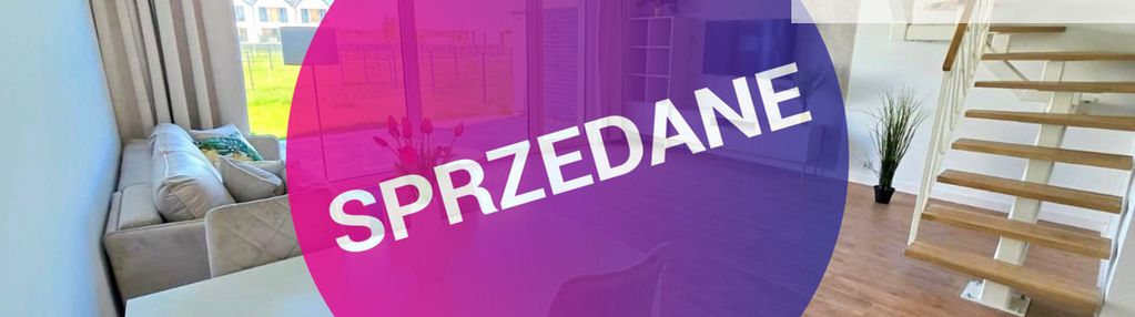 Wykończony z meblami dom w różnowie