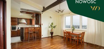 Piekny widok na centrum, duża antresola