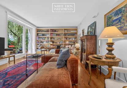 Modernistyczna willa z 1936r|152,6 m²|taras|garaż