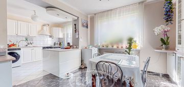 Muchobór mały / 9 pokoi / garaż / 3 kuchnie