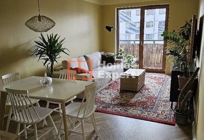 Przestronny 3-pokojowy apartament z balkonem