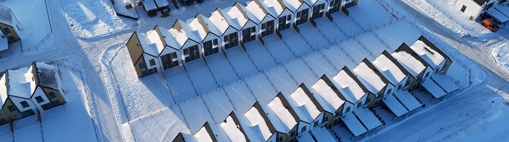 Dom w standardzie dewelop. (parter+piętro) ogródek