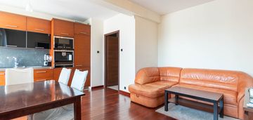 Wola justowska, 2-pok. 55m2, balkon.