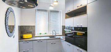 Dwupoziomowe mieszkanie w dzielnicy wesoła