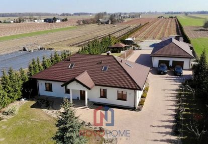 Dom z plantacją borówki – kolonia domaszewnica