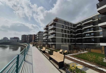 Widok na odrę | 2 piętro z balkonem | premium