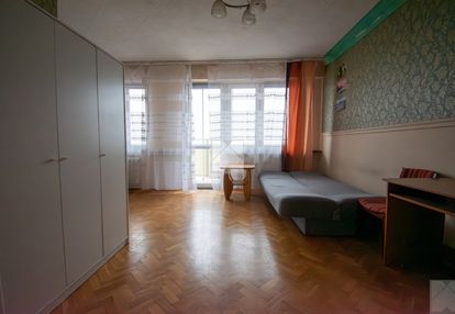Na sprzedaż przestronne 4-pokojowe mieszkanie