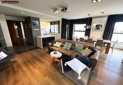 Komfortowy apartament w centrum łodzi obok parku.