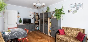 Świetna lokalizacja ! 3-ustawne pokoje!