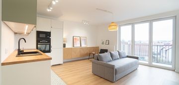 Kawalerka | wysoki standard|m. postojowe | balkon