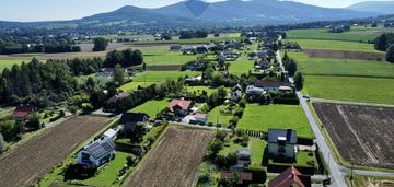Widok na góry, spokojna okolica