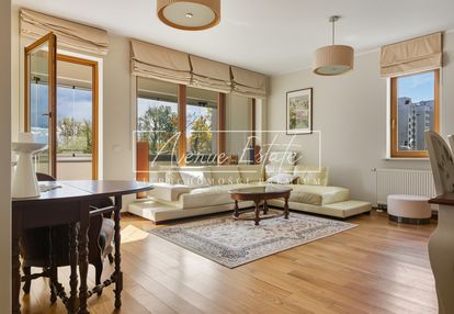 Apartamentowiec / garaż / komórka / loggia