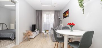 2-pok blisko tramwaju|gotowe|balkon