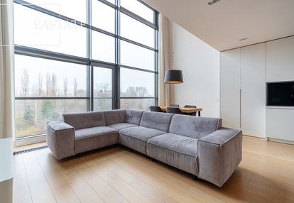 Nowoczesny loft z antresolą/woronicza qbik loft
