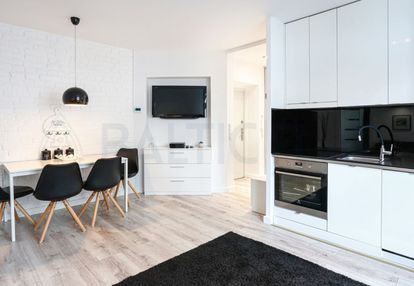 Mieszkanie inwestycyjne w kamienicy blisko morza