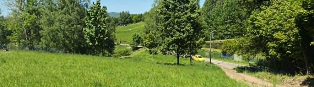W cichej uliczce , ostatnia sposród 4 -ech działek