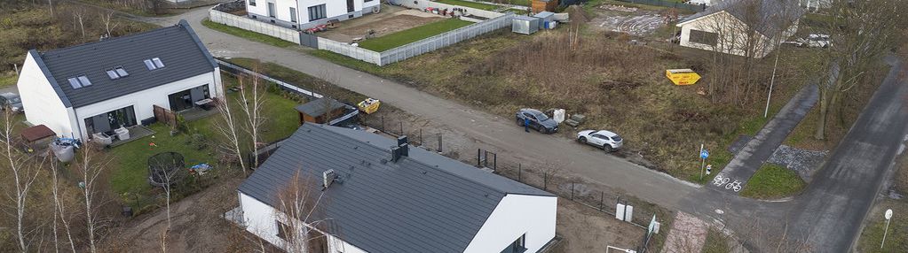 Parterowy dom w zabudowie bliźniaczej